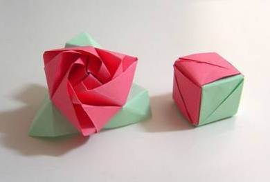 Куб-трансформер: кубик, роза и обратно.