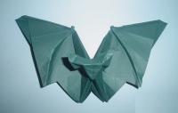 Оригами схема маленькой летучей мыши